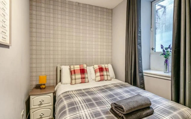 Townhouse Apartments Montrose