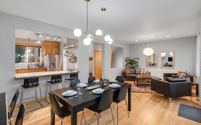 Sleek Home Near Old Town W/ Rftp Hot Tub & Mtn Views