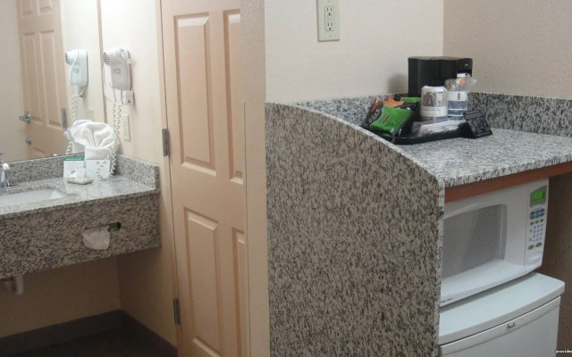 Best Western Plus Rocket City Inn & Suites