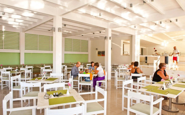 Lindos White Hotel & Suites