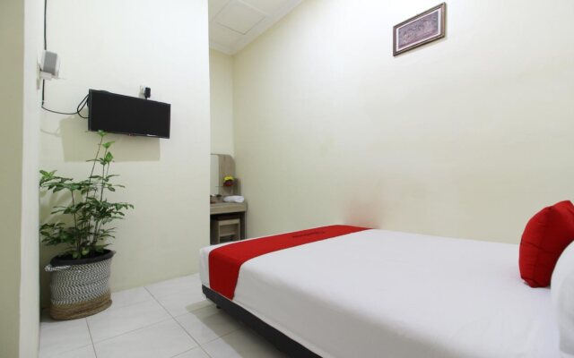 RedDoorz @ Jalan Damai 3
