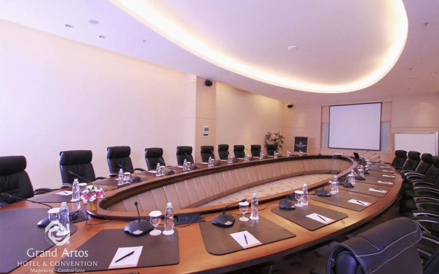 Grand Artos Hotel & Convention