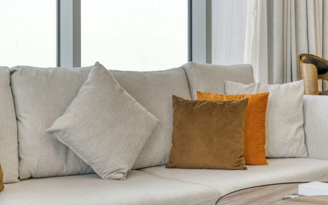 PVH - 1BR Lagoon View - District One