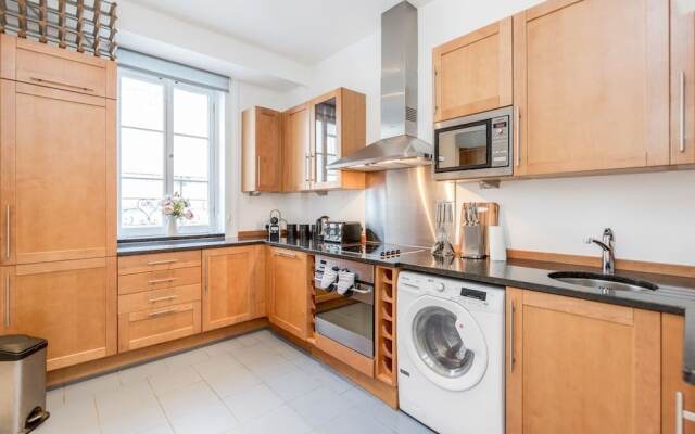 Outstanding Trafalgar Penthouse, sleeps 8