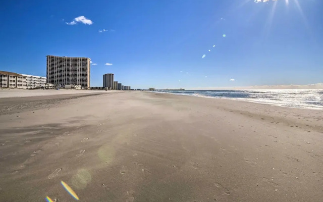 Condo w/ Beach Access & Community Amenities!