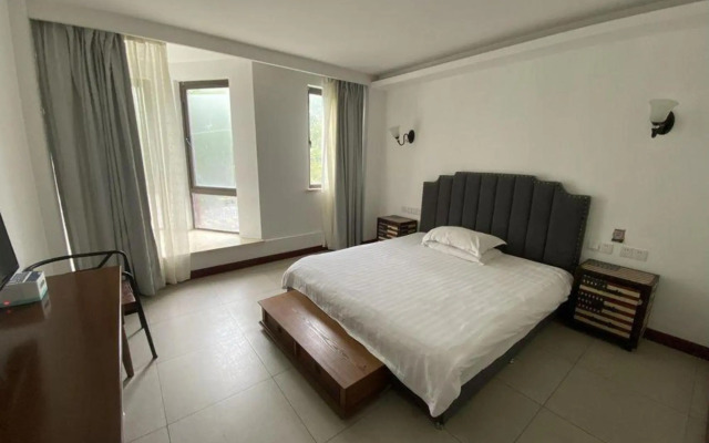 Hushangyuan Theme Hostel