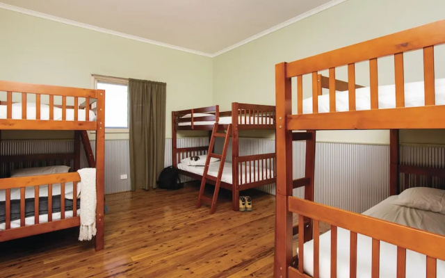 Mungo Shearers' Quarters – Guest Rooms – Mungo