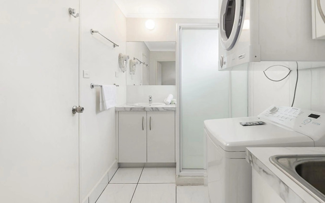 Port Douglas Outrigger Holiday Apartments