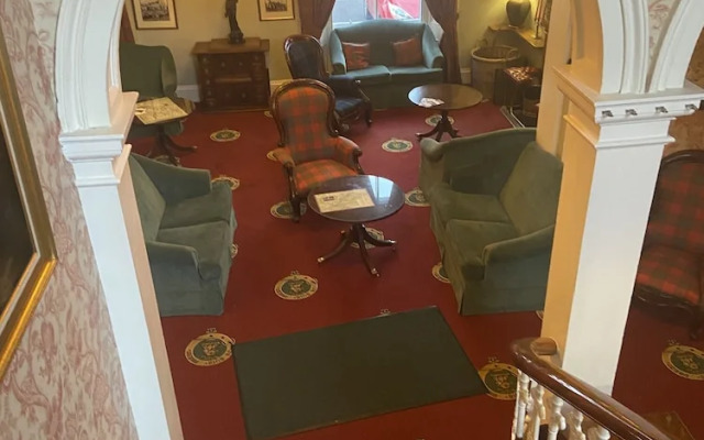 Lovat Arms Hotel