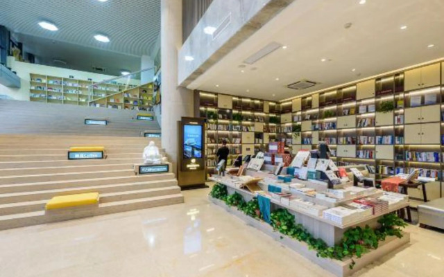 Hui Cui Lou Hotel