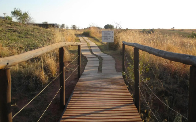 Maropeng Boutique Hotel