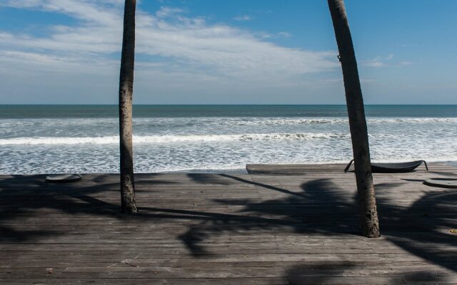 Most Exotic Beachfront Villa Keong