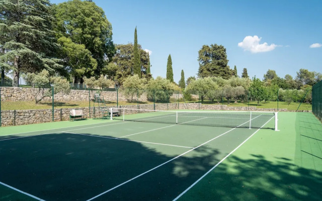 Château les Crostes