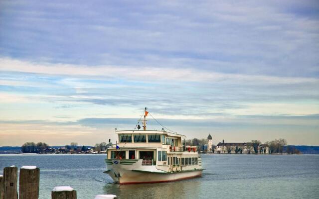 Chalethaus-Chiemsee - 120qm Panorama-Chaletwohnung am Chiemsee - Neubau