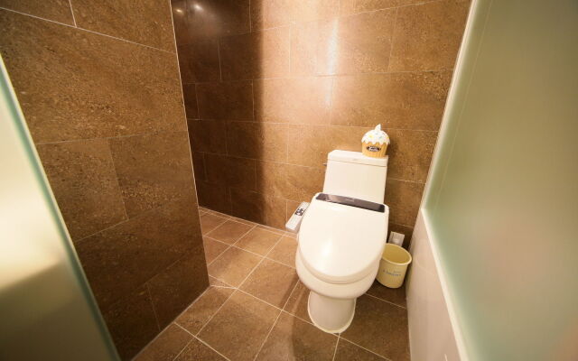 Hotel 2 Heaven Jongno