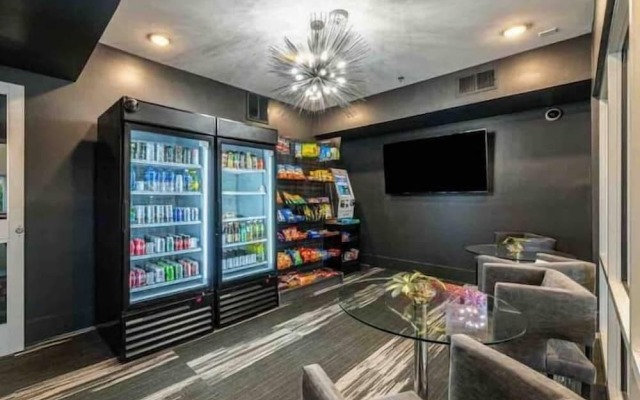 Boho Skyline Oasis- Dream 1BR Getaway