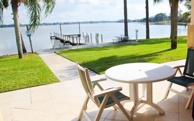 Lake Grassy Inn & Suites