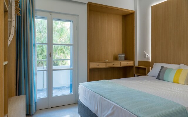 CHROMA Lodge Rafina