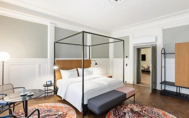Hotel Astoria Vienna, Curio Collection by Hilton