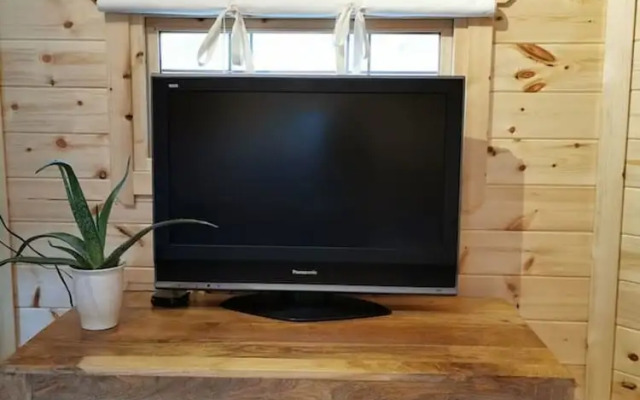 Charming 1-bed Cabin in Gaerwen