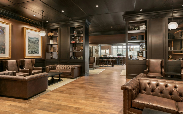 Embassy Suites by Hilton Berkeley Heights