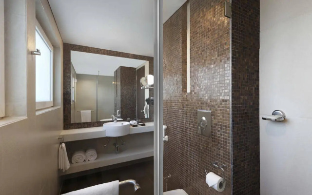 Grand Mercure Vadodara Surya Palace Hotel