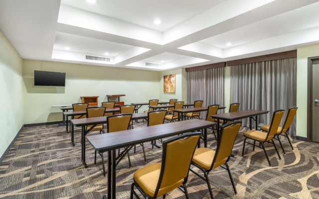 Best Western John Muir Inn