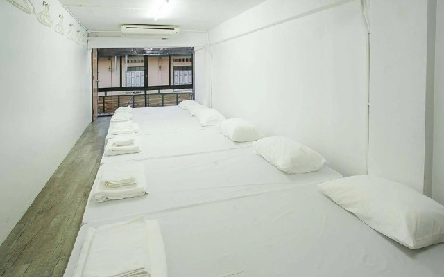 The Port Hostel By Suwatchai