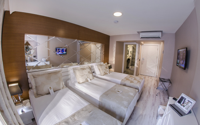 Demonti Otel