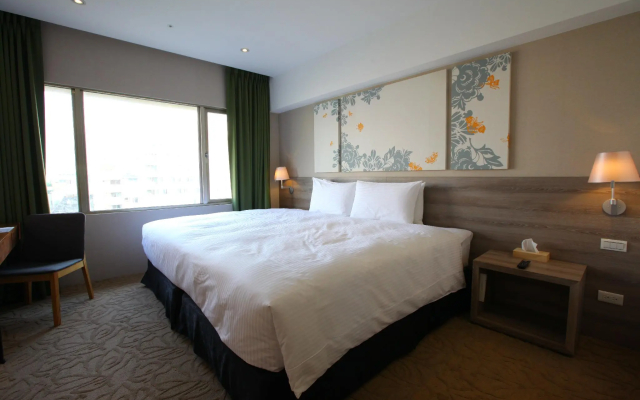 Aeris International Hotel