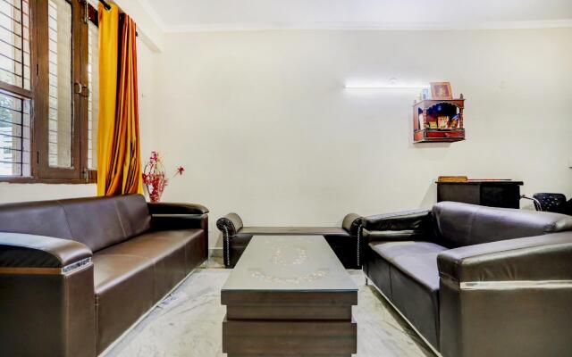 OYO Flagship 75488 Royal Grand Inn