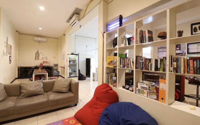 MADOR Malang Dorm Hostel