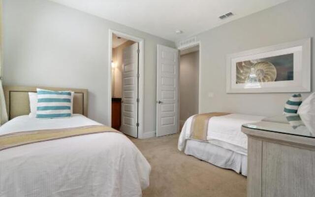 Eight Bedrooms with Pool & Spa 481