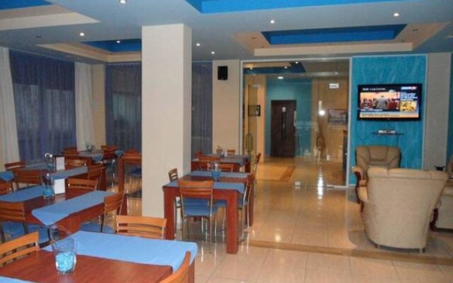 Helia Hotel