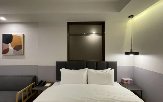 Button Hotel