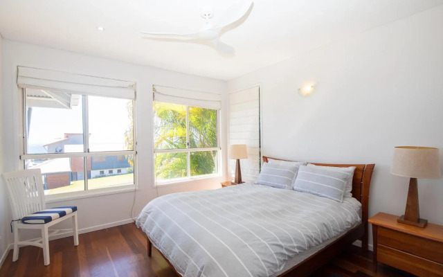 3 BUOYS - ocean views, fireplace, 3 bed, 2 bath