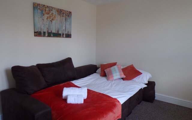 Thornbury Apartments