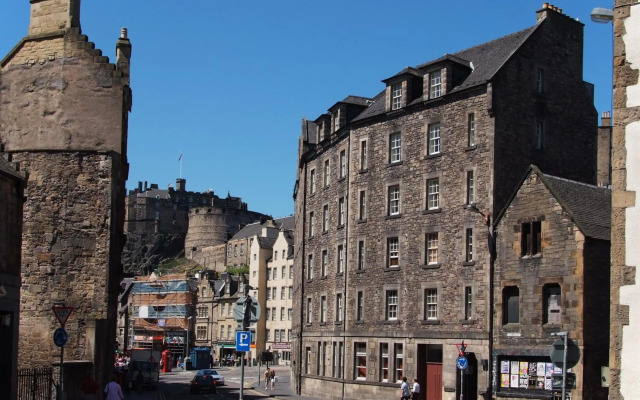 The Cowgatehead Residence