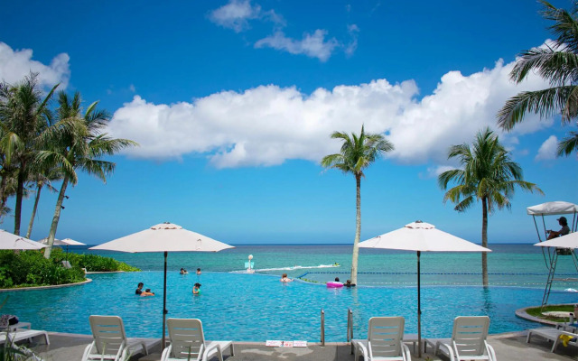 The Moon Beach Museum Resort