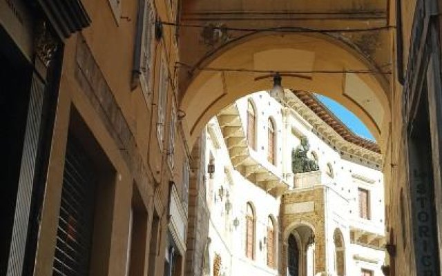 MarcheAmore - Stanze della Contessa, Luxury Flat with private courtyard