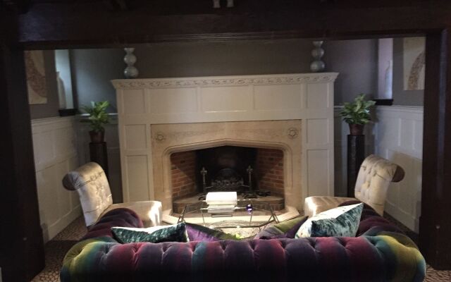 Hogarths Stone Manor