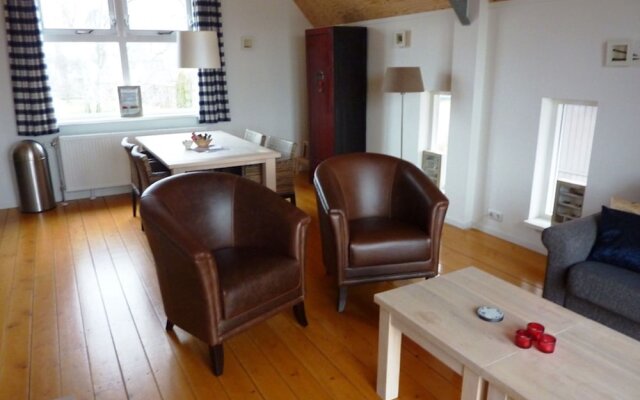 Cosy Holiday Home With Microwave in the Centre of Terherne