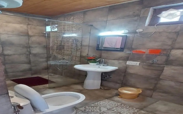 Veenu's Cottage