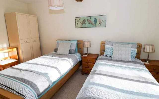 The Hideaway, Pershore