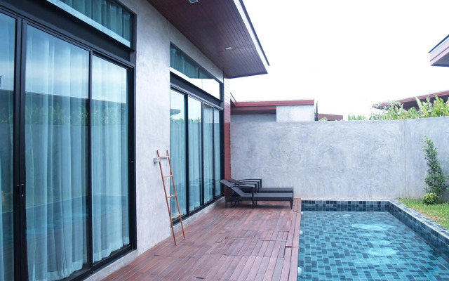 Sea Two Pool Villa Resort