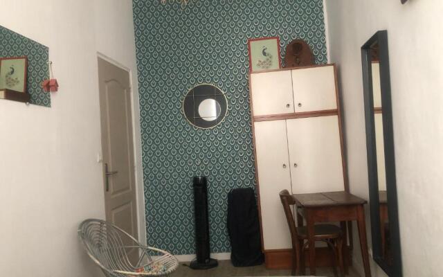 Appt 2 chambres au centre ville 3è