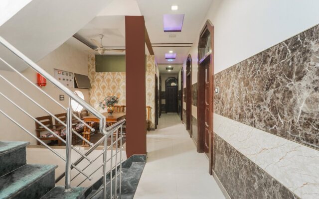 Hotel President By OYO Rooms