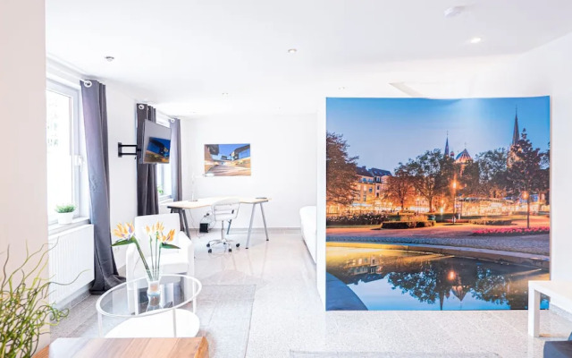 Relax Aachener Boardinghouse Main Train Station