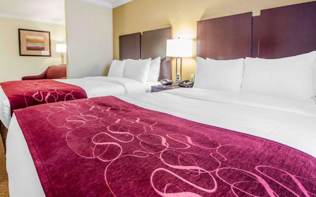 Comfort Suites