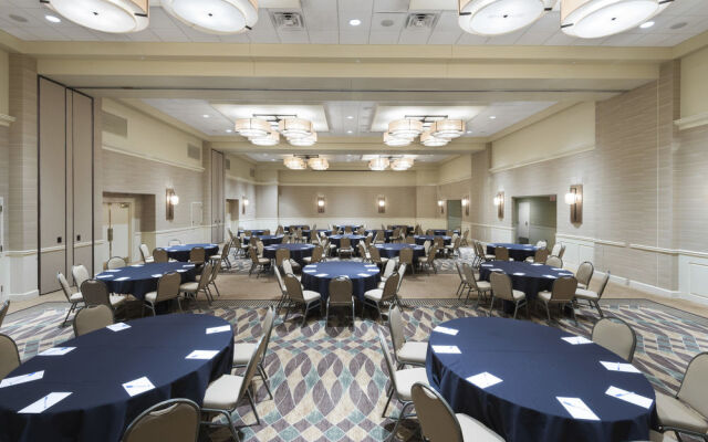 Wyndham Hamilton Park Hotel and Conference Center